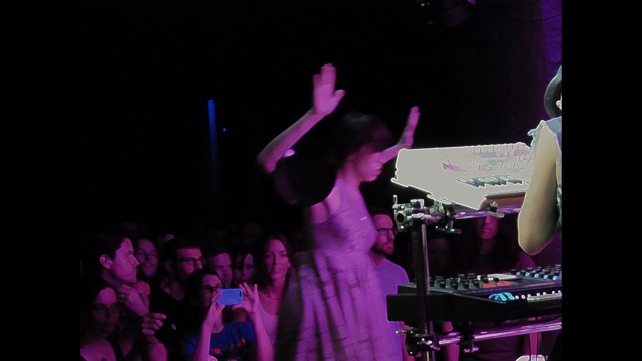 BOSNiAN RAINBOWS - I CRY FOR YOU (Philly)