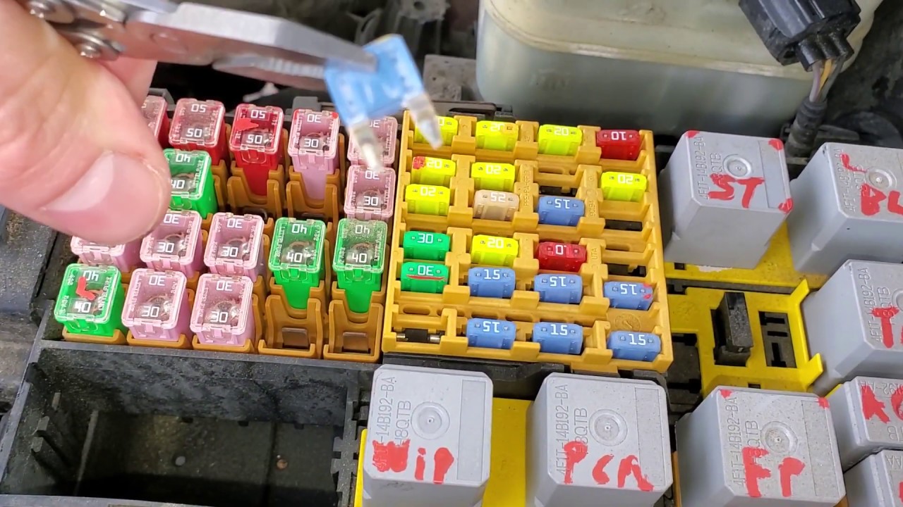 2006 Ford Explorer Radio Fuses