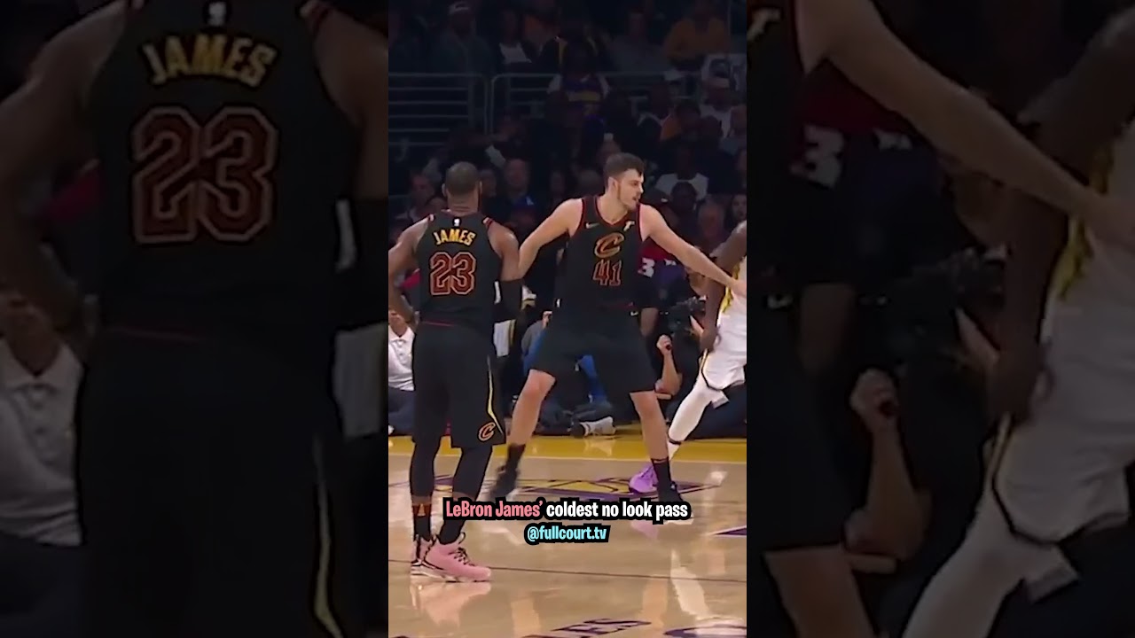 LeBron's Coldest No Look Pass 🥶