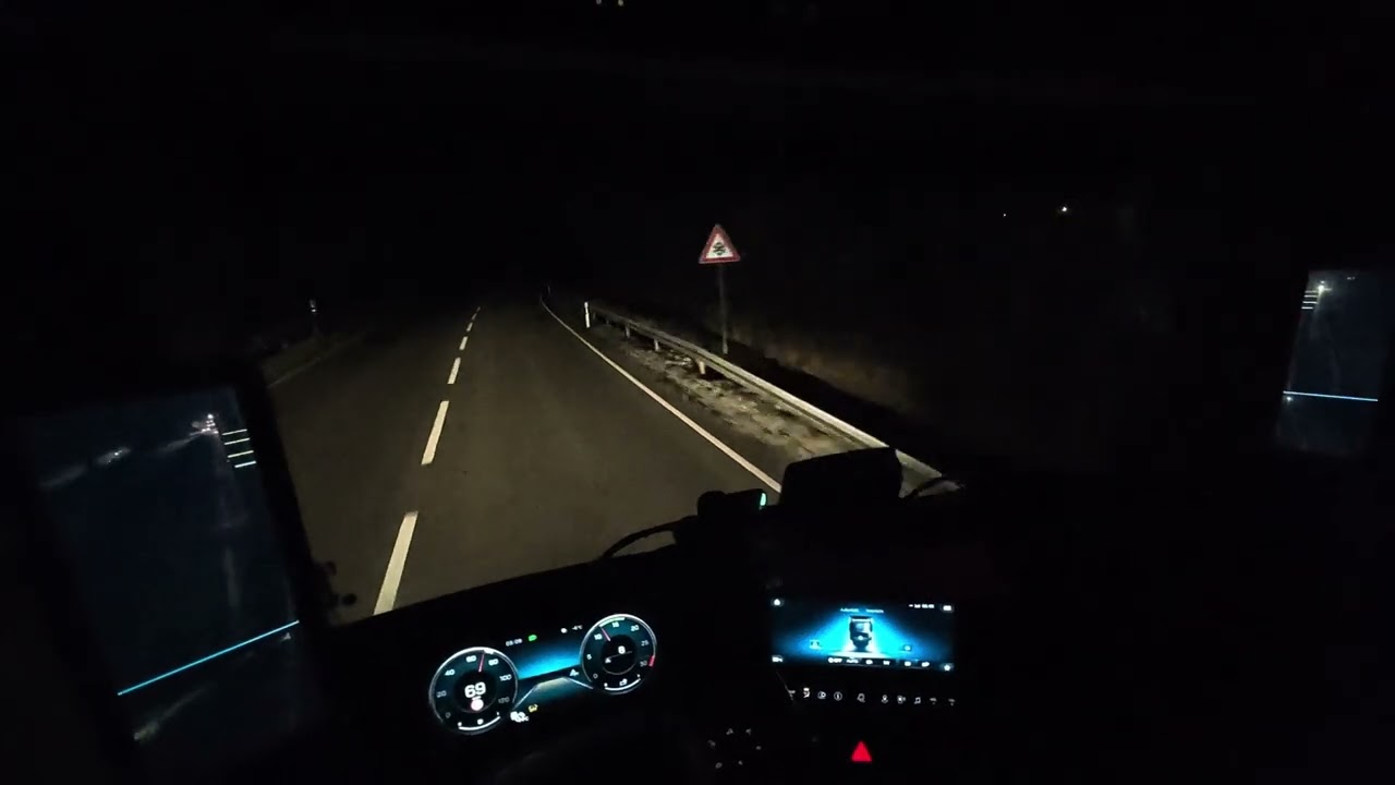 Mercedes Actros mp5 przyczepa z osią skrętną POV. 