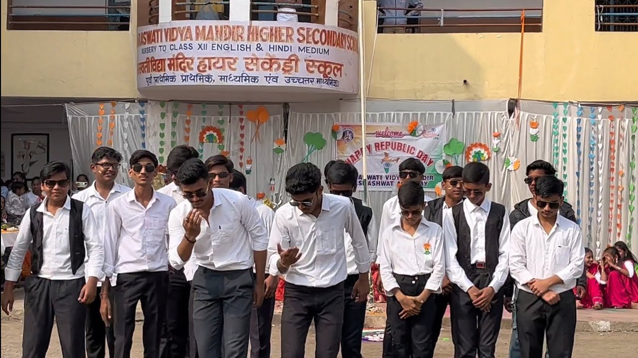 Backbenture dance + lazy dance + Bharat ka baccha baccha dance mix in school S.V.M on republic day 