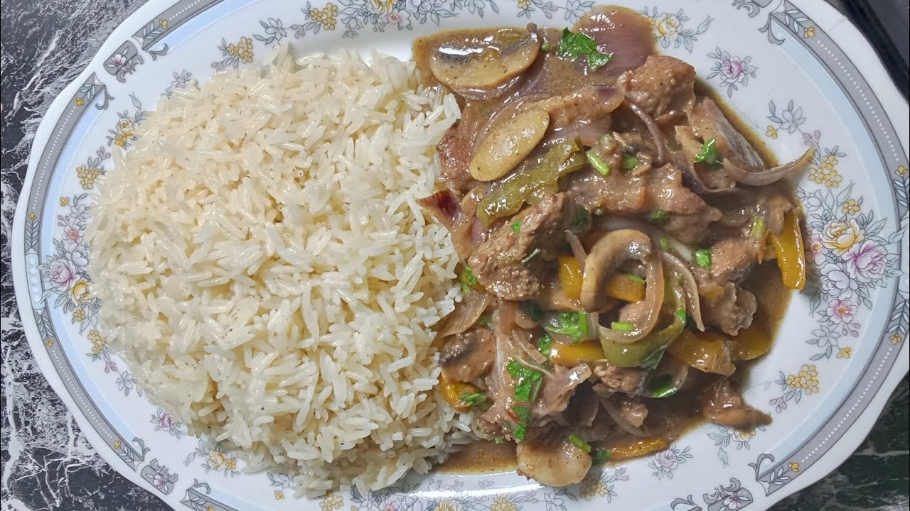 طاجن لحمه بالخضار والمشروم مع رز ابيض والطعم حكايه بأسهل طريقه 👌🥩#لحمه #لحمة_بالبصل #مشروم #لحمة 