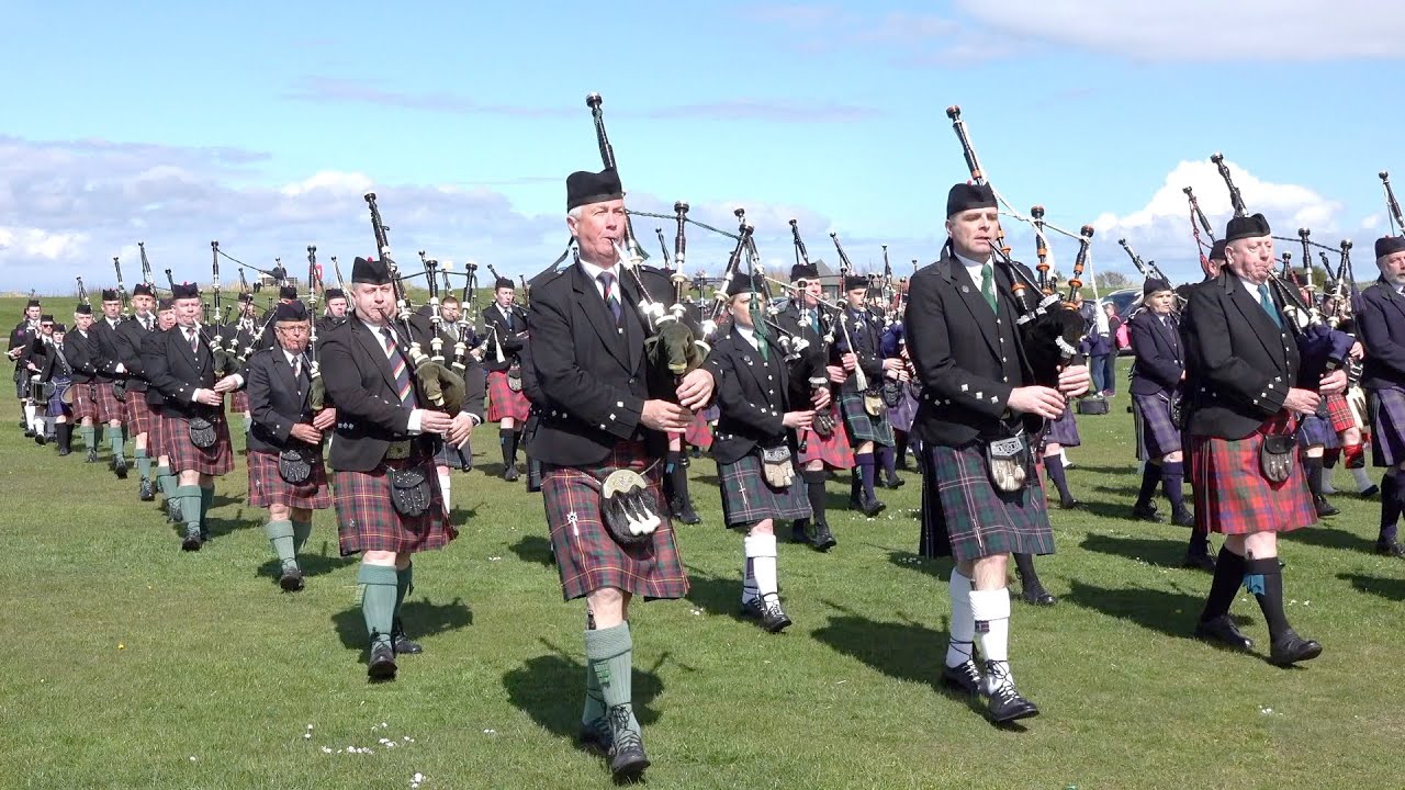 High Road to Gairloch Set by the massed Highland Pipe bands marching at Moray Links in Scotland 2018