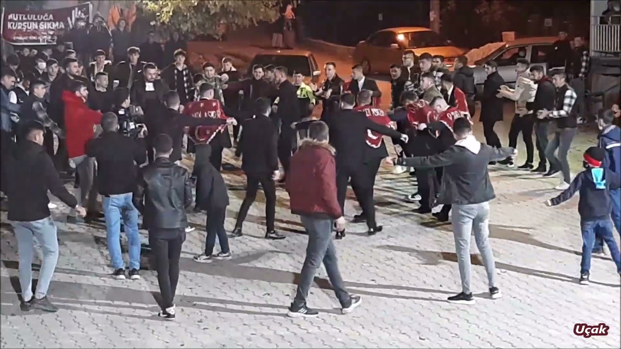Çiftetelli Çaldığım Bağlama Ahmet ve Ahmet Can Emeksiz 2022 Asker Eğlencesi Klip Eynigazi Köyü Uçak