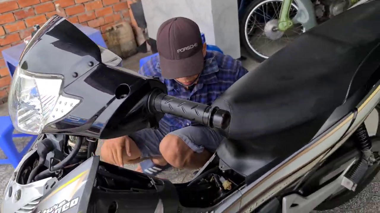 Neo Gt 2008 thấy ốc đầu có dấu nghi vấn liền tháo bửng ra kiễm tra và cái kết...