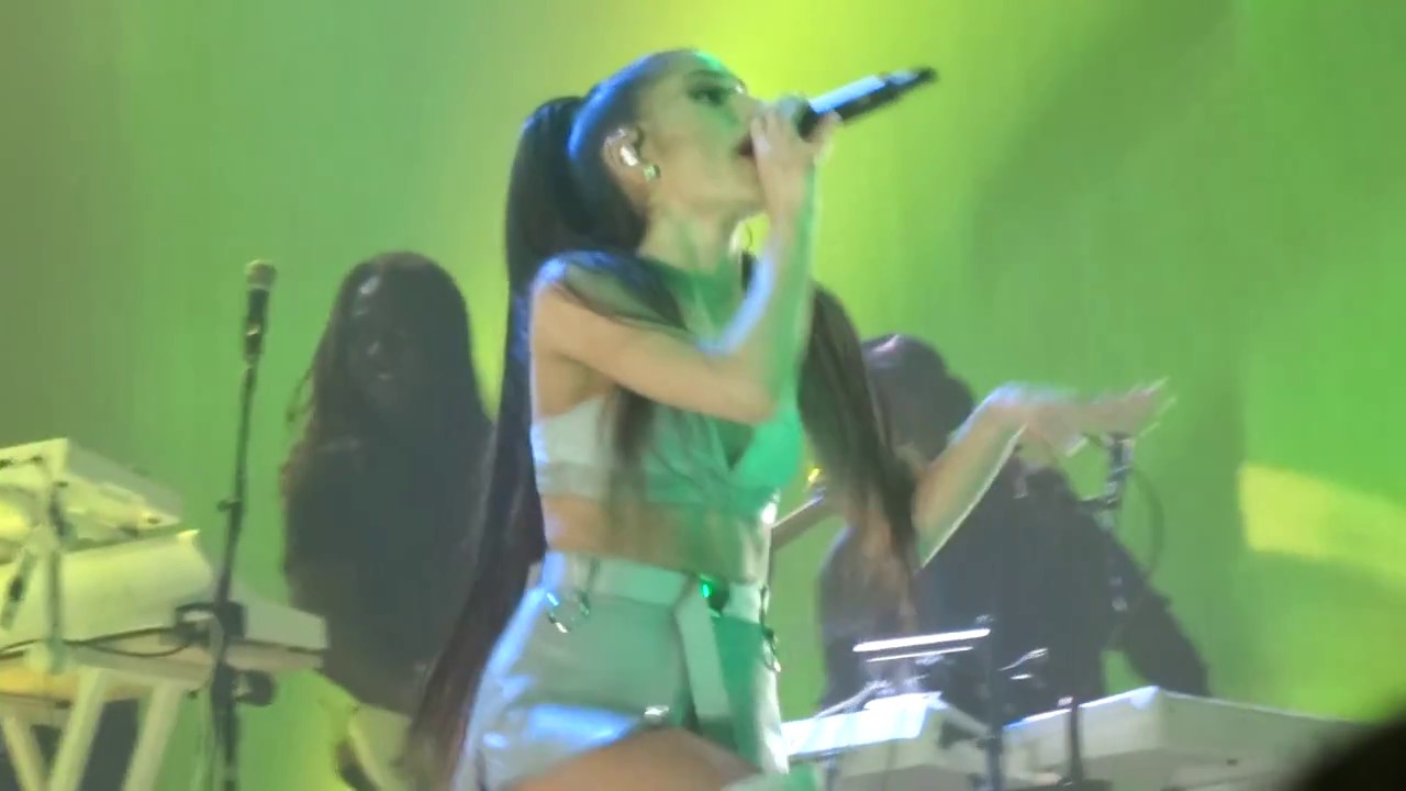 Ariana Grande - Greedy Live - 3/26/17 - Dangerous Woman Tour - Sacramento, CA - [HD]