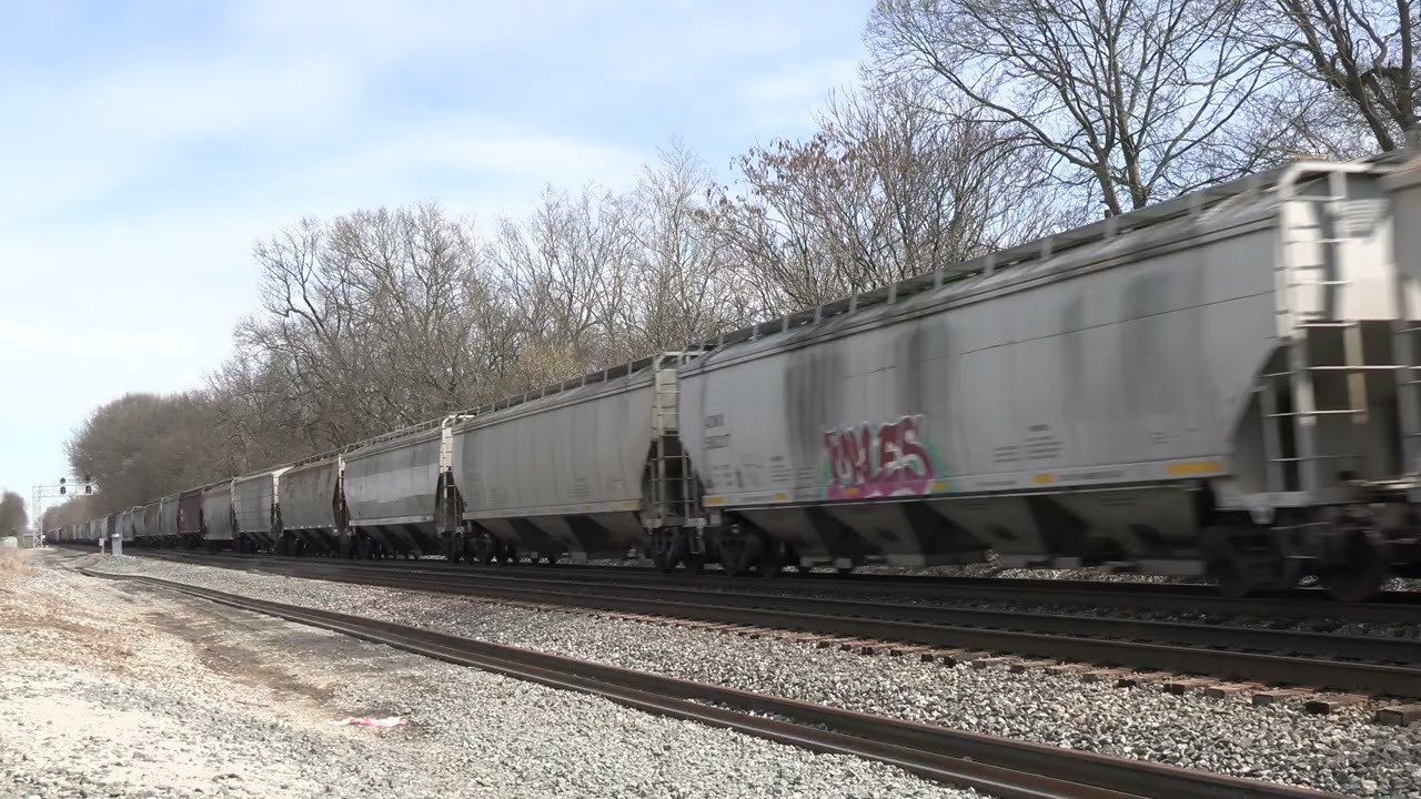 NORFOLK SOUTHERN GE AC44C6M Southbound Grain Train