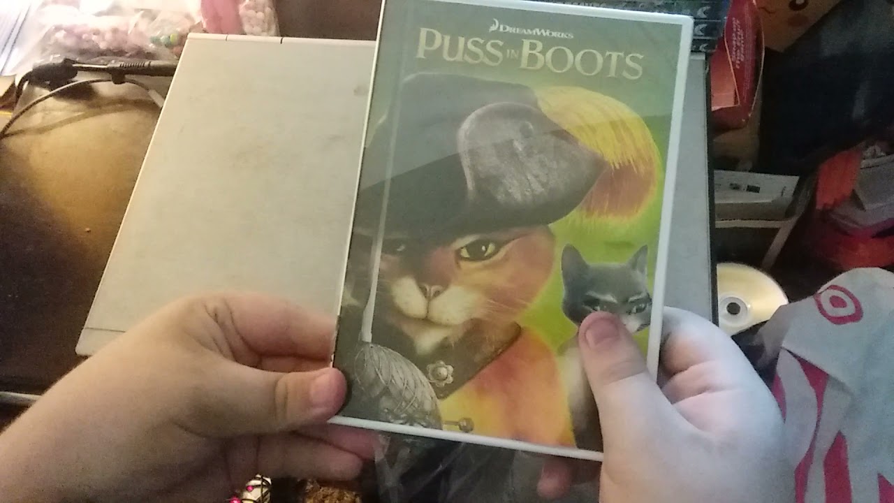 Puss in Boots DVD Unboxing
