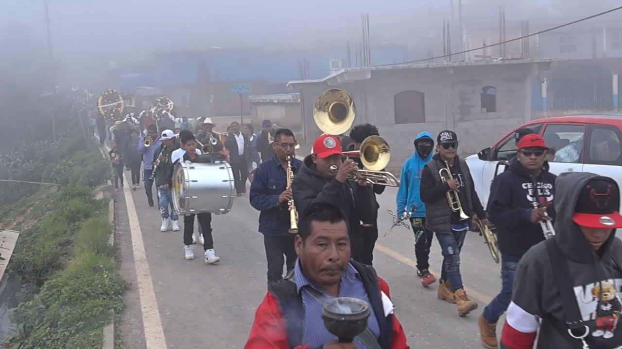 Promesas Florales Por Parte de los Mayordomos en Honor a la Virgen de Santa Rosa De Lima | Alaca