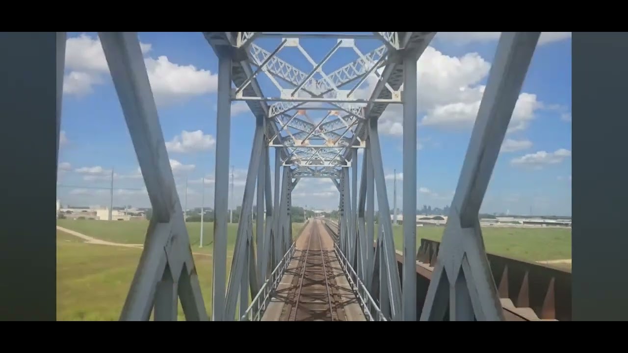 Amtrak Texas Eagle 421 from Dallas to Ft. Worth (Rear View)