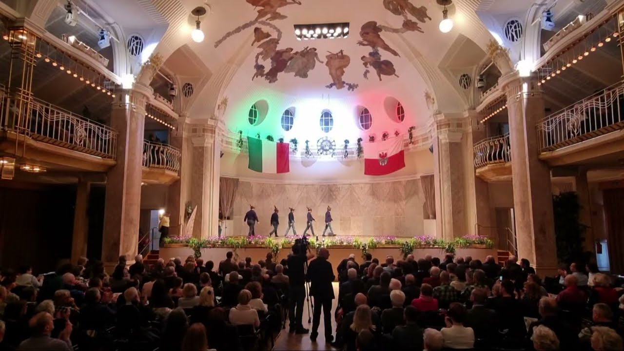 Coro Brigata Alpina Tridentina Associazione sta trasmettendo dal vivo.