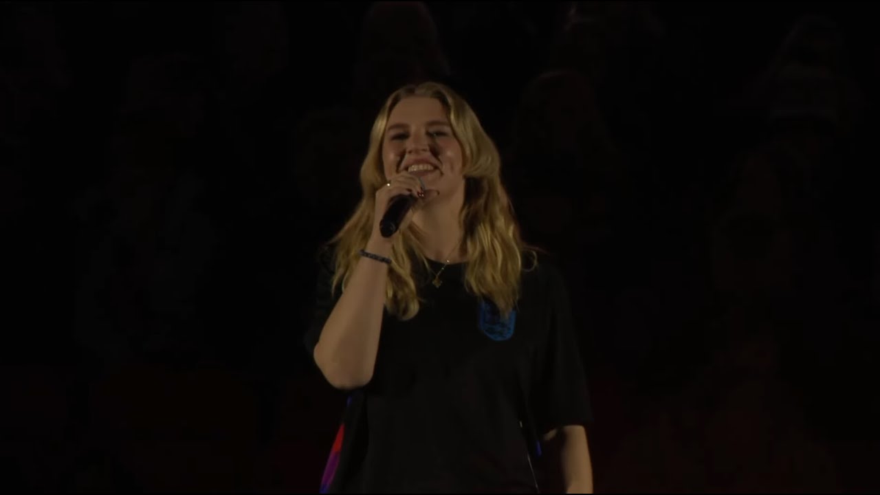 Self Esteem – Focus Is Power (Live at Wembley Stadium)