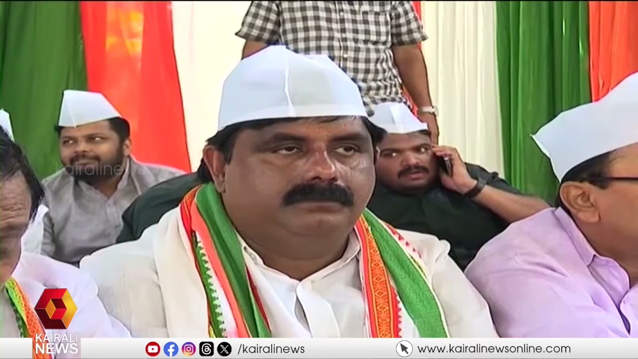 കോഴിക്കോട് DCC പ്രസിഡന്റിനെതിരെ കൊയിലാണ്ടിയിൽ കോൺഗ്രസ് പ്രവർത്തകരുടെ പോസ്റ്റർ