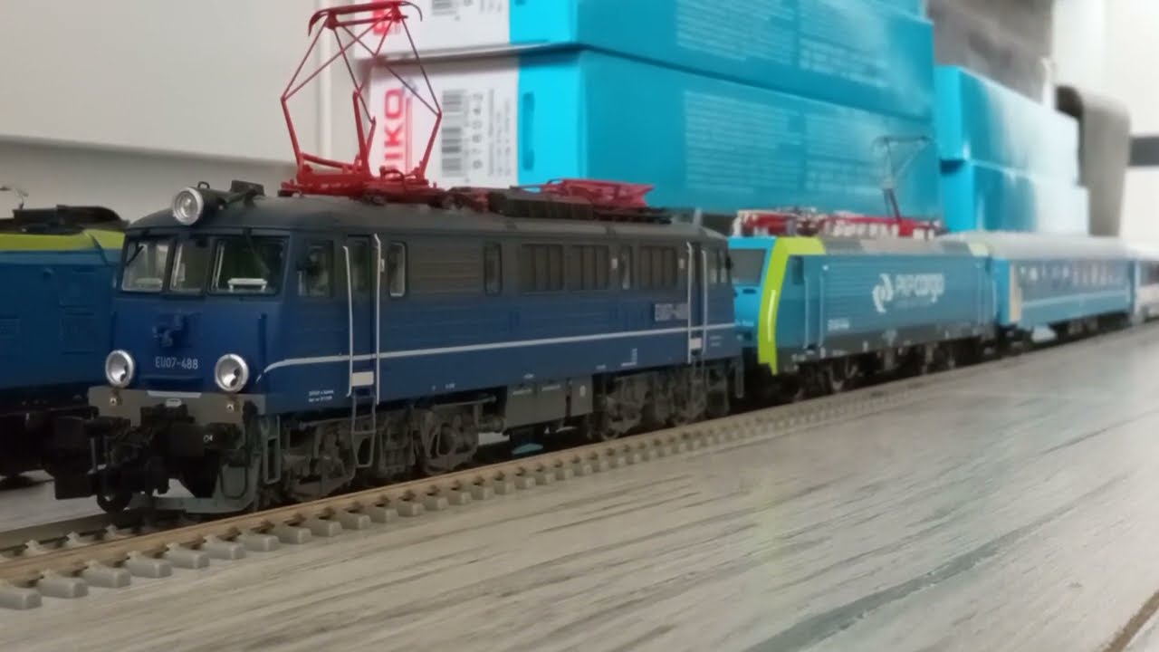 EU07-488+EU45-846 z TLK gigant PKP H0