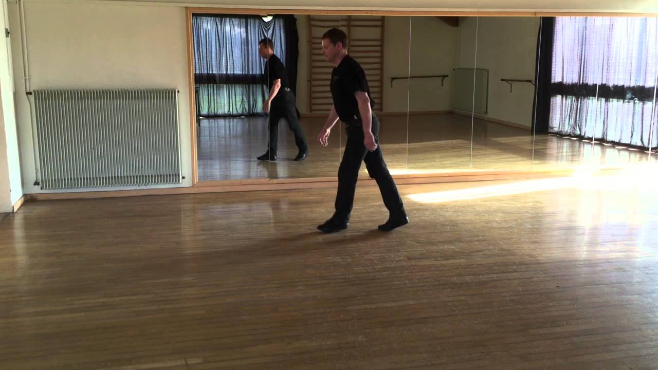 PHOTOGRAPH - LINE DANCE  (explication des pas et danse)