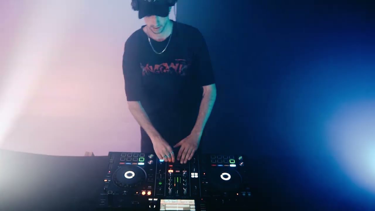 DOCOK IN STUDIO #1 - SCHRANZ SET