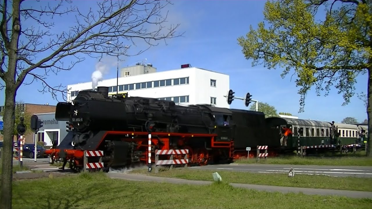 Spoorwegovergang Apeldoorn // Dutch railroad crossing