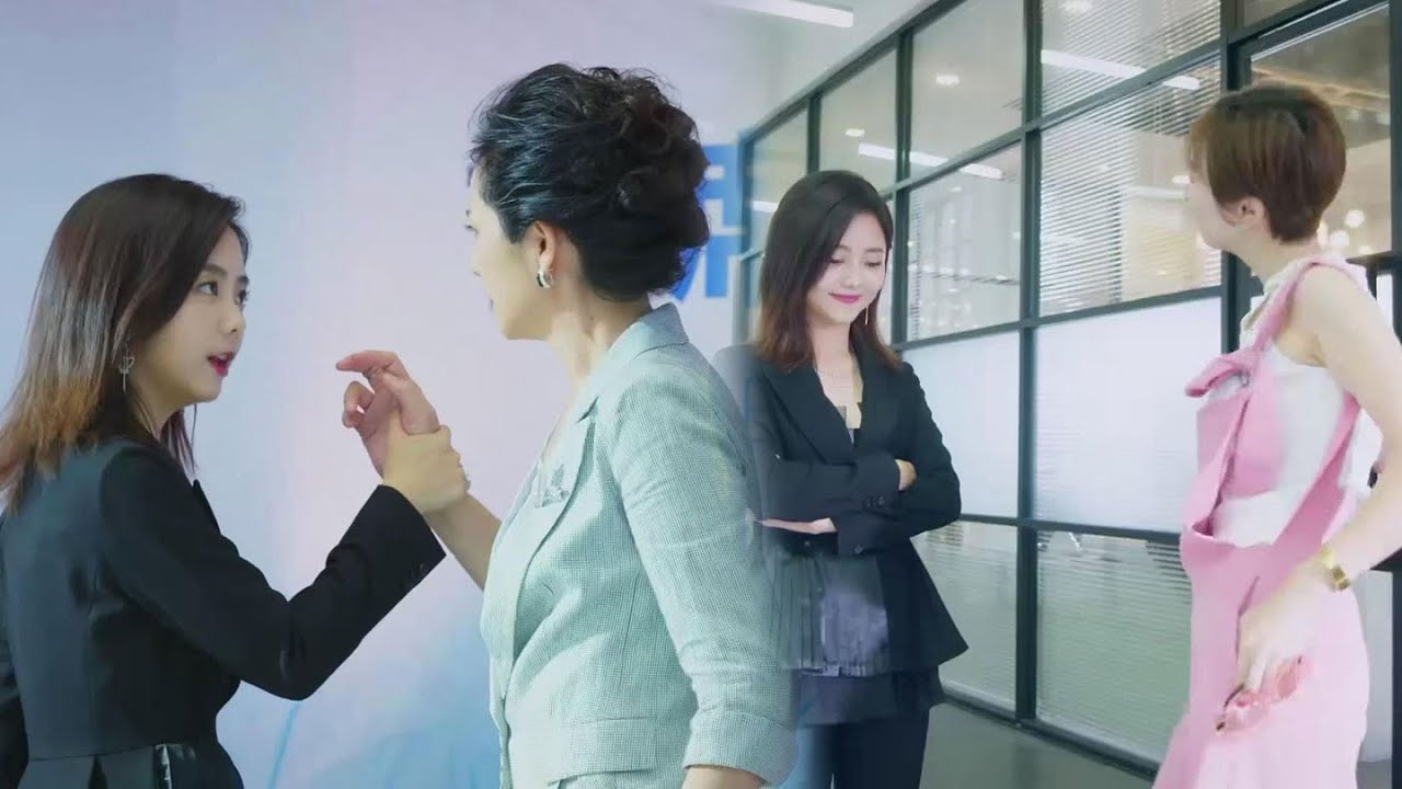 灰姑娘霸气反击，句句扎心气坏总裁奶奶，面对女明星挑衅淡定回怼！🦊狐狸的夏天#The Fox's Summer