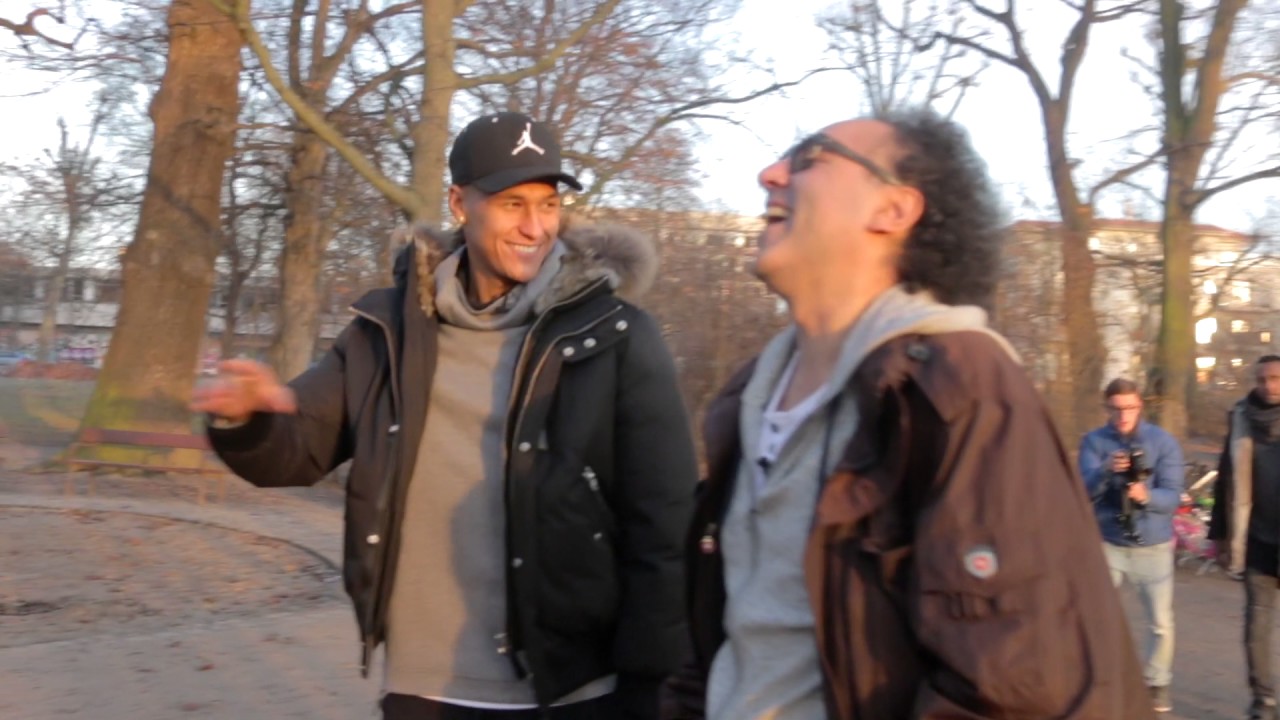 Davie Selke Trailer - Und vorne hilft der liebe Gott - Teil 1 der Serie