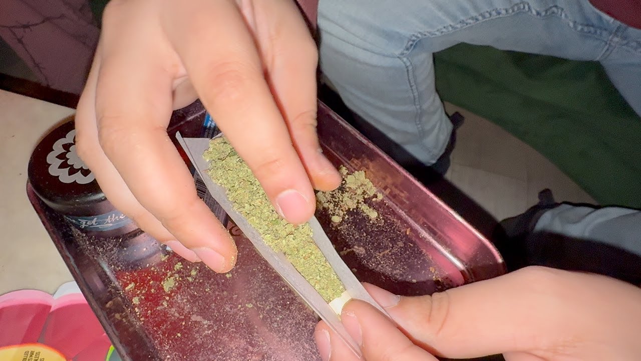 HOW TO ROLL A NEW YORK SPLIFF