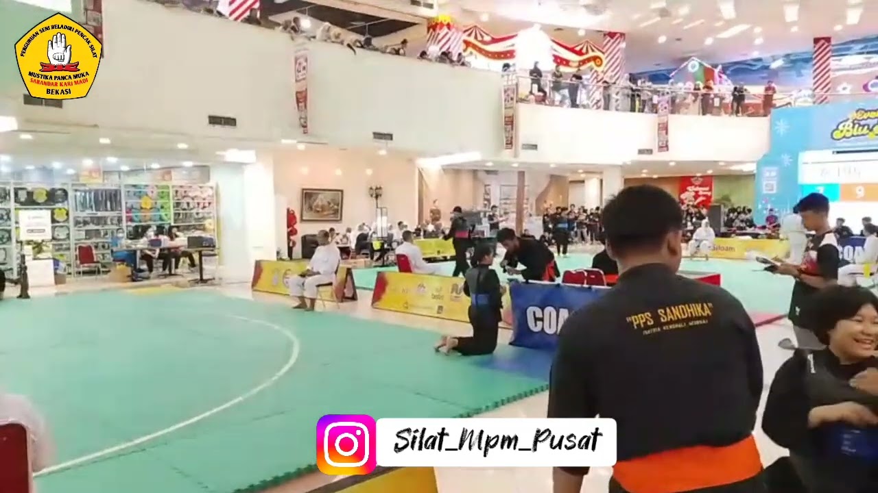 Tanding Fighter Pra-Remaja Putri 