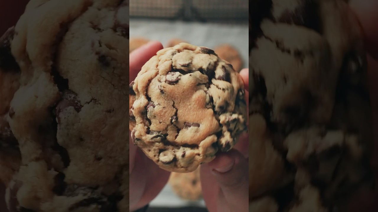The Best Chocolate Chip Cookies #holmescooking