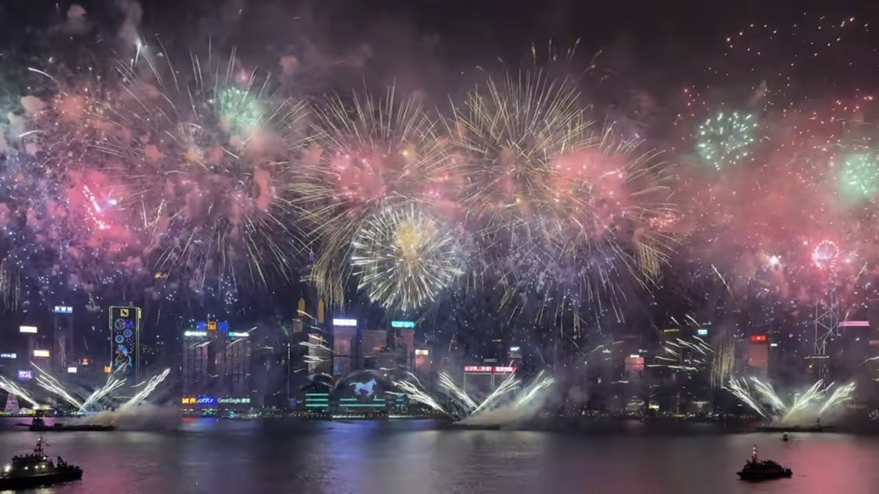 REGENT HONG KONG (香港麗晶酒店), 2026 Chinese New Year Fireworks Show on Victoria Harbour (香港賀歲煙花匯演 2026)