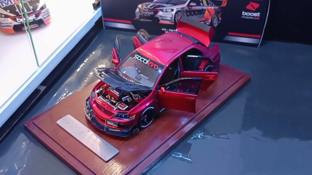 Unboxing and review 1:18 scale Lancer Evolution IX by Super A