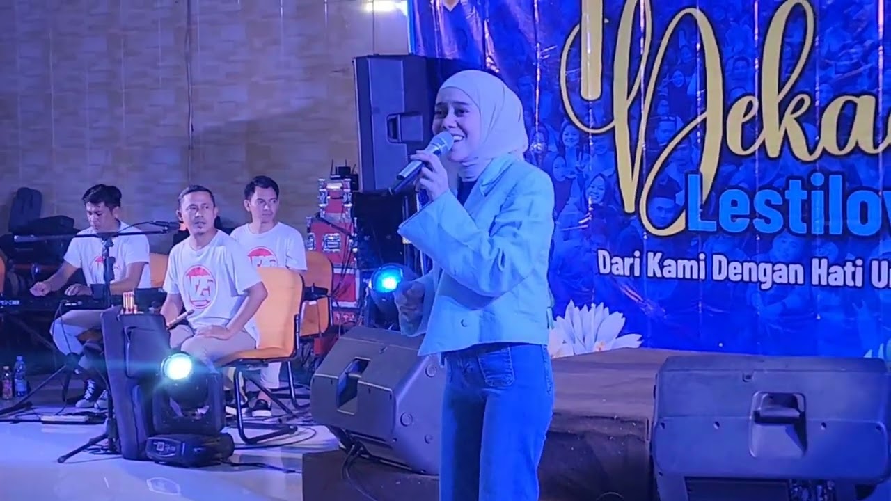 GELANDANGAN - LESTI KEJORA | LIVE PERAYAAN SATU DEKADE LESTI LOVERS