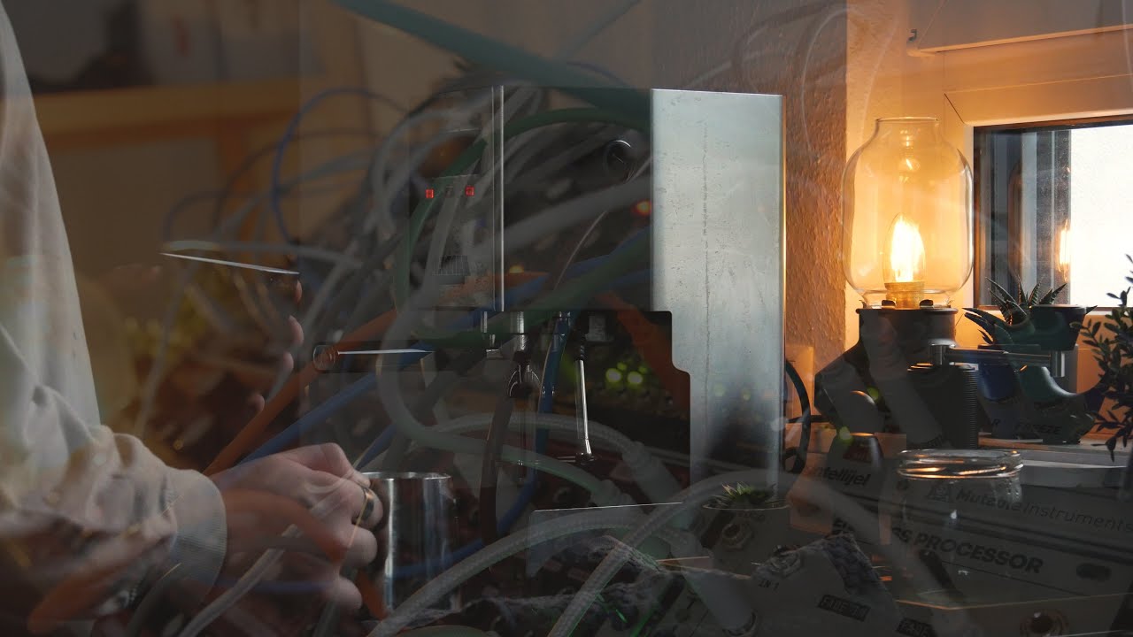 Ambient & Coffee - Making a Flat White while listening to Synths playing Ambient