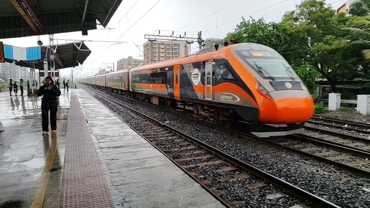 All Vande Bharat Express of WR Zone 26902, 22926, 20901, 20902 & 22961 capture at Rajkot & Vapi.