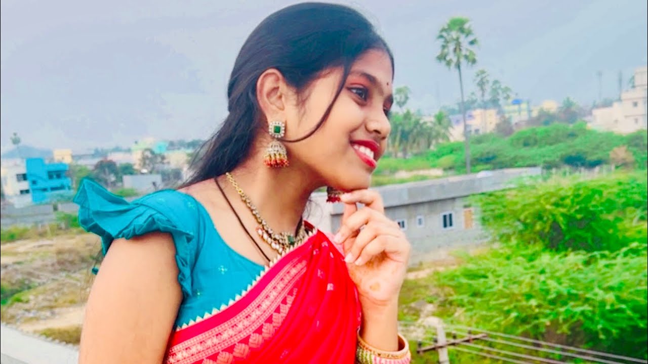 Makar Sankranthi 2026🩷 #trendingreels #dance #viral #sankrantispecial #famous #girl #festivemood 
