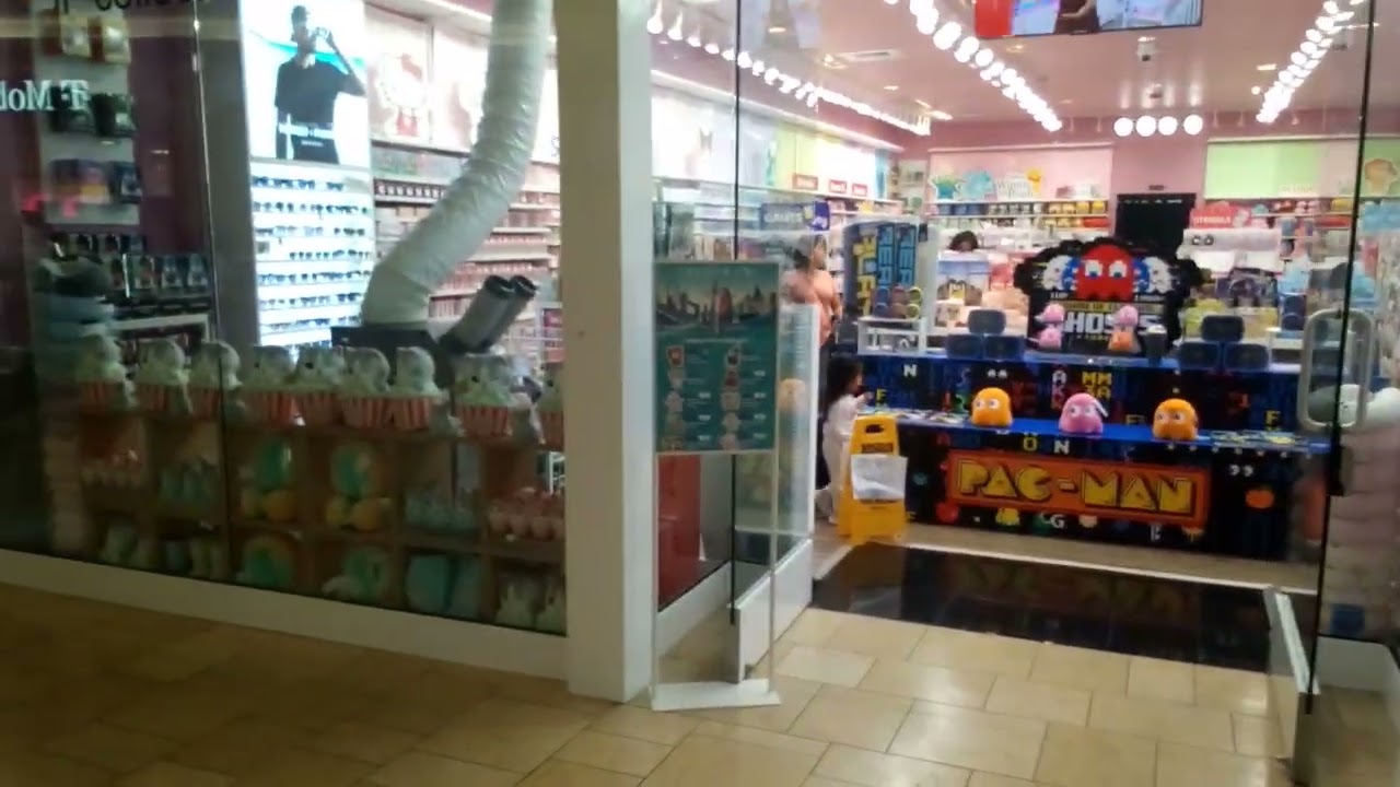 Tour of Naples, Florida - Coastland Center Mall!