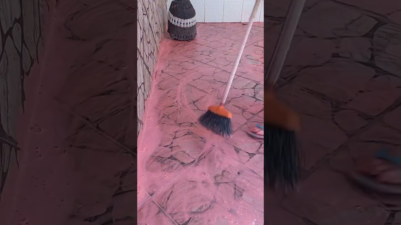 faxina satisfat&oacute;ria lavando quintal #satisfying #asmrfaxina #lavando lav#fy#asmrcleaning