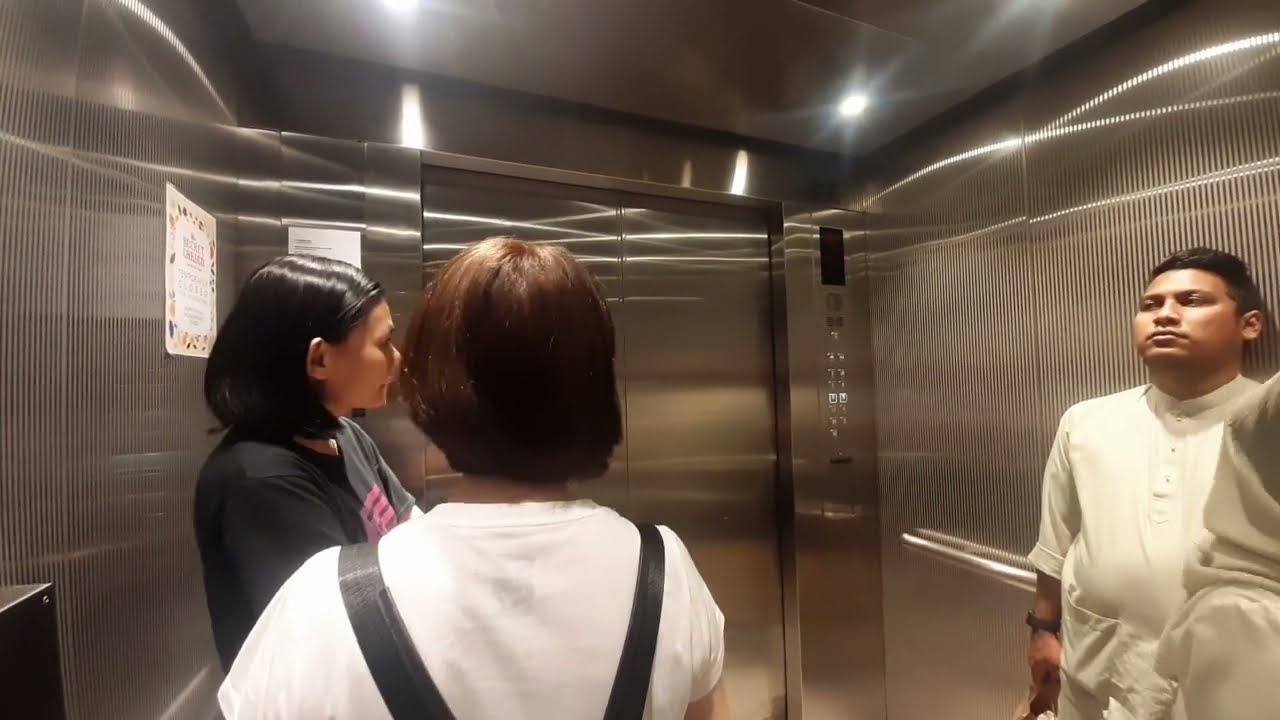 Another Hitachi Elevator at 1 Utama Shopping Centre Bandar Utama, Selangor, Malaysia
