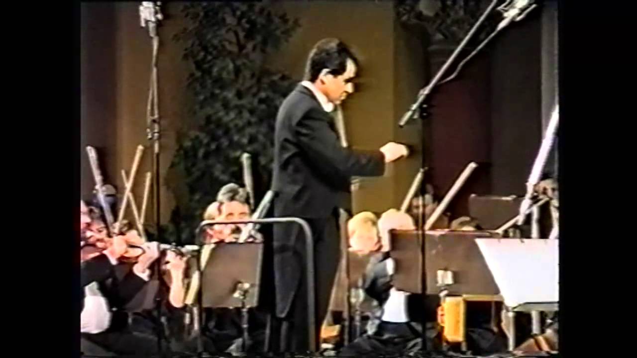 BRAHMS: Symphony #1   Rico Saccani, conductor