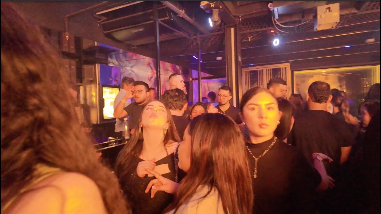COLOMBIA: FUN NIGHT OUT IN BOGOTA & ZONA T!! 🇨🇴
