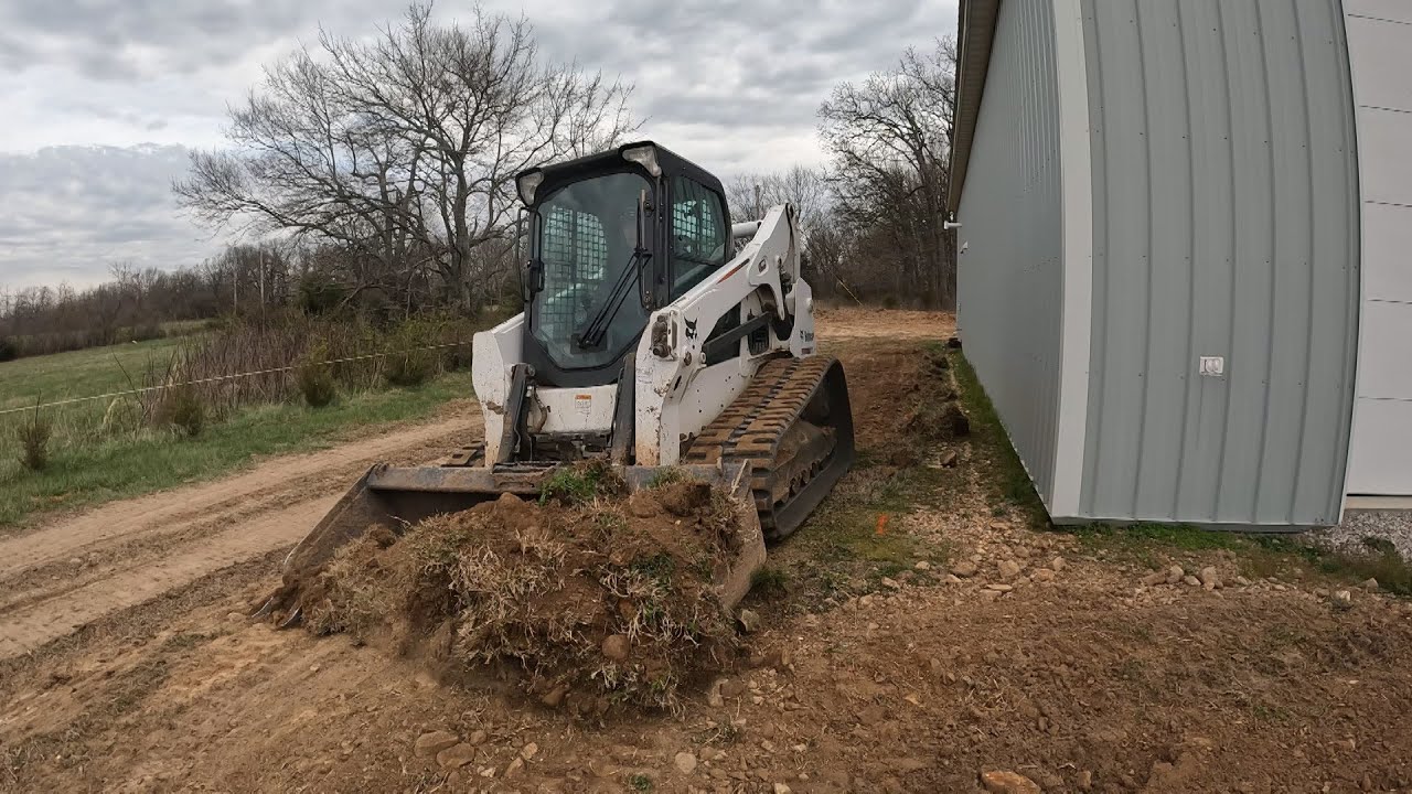 Bobcat T770 Cleans Up After Big Brother!