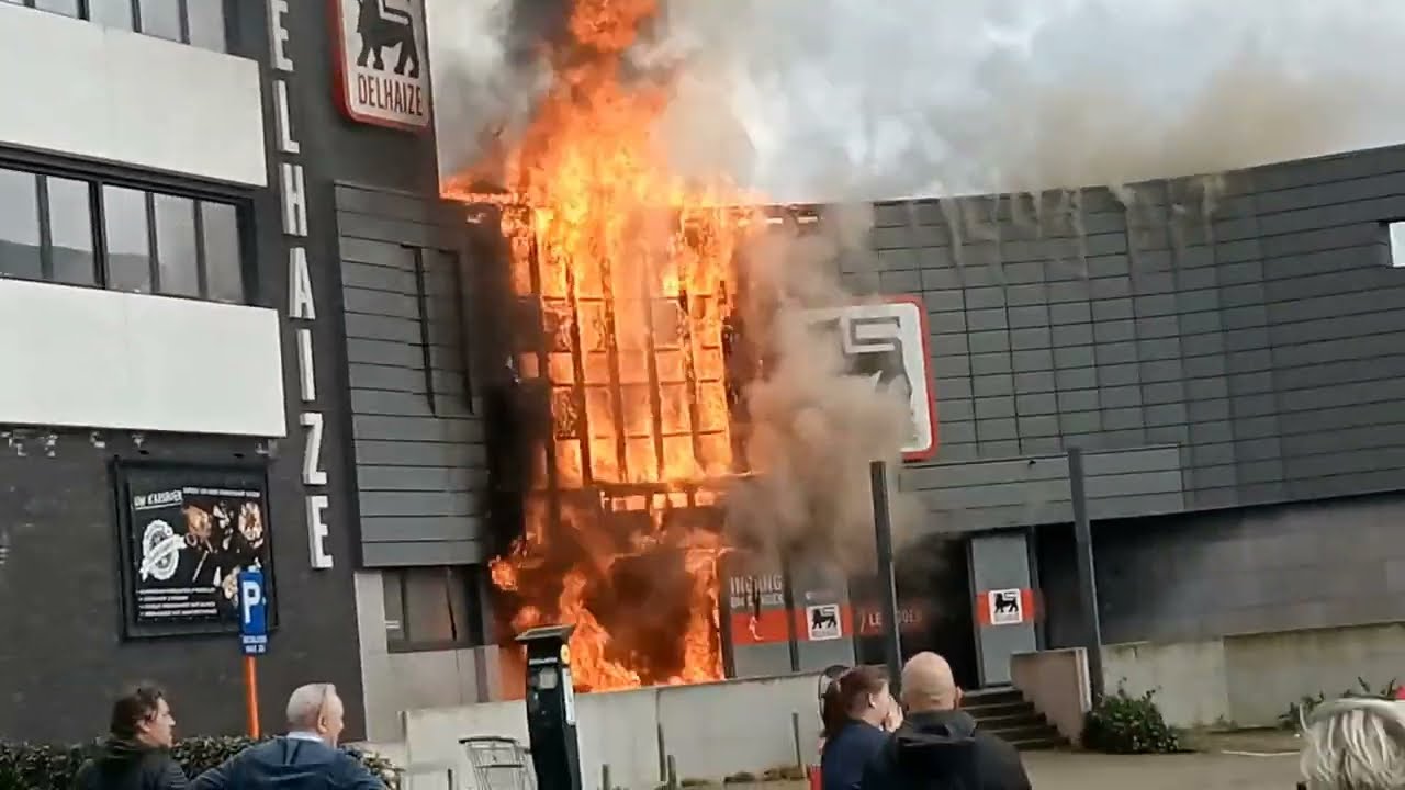 brand Delhaize Wetteren 20/04/2023