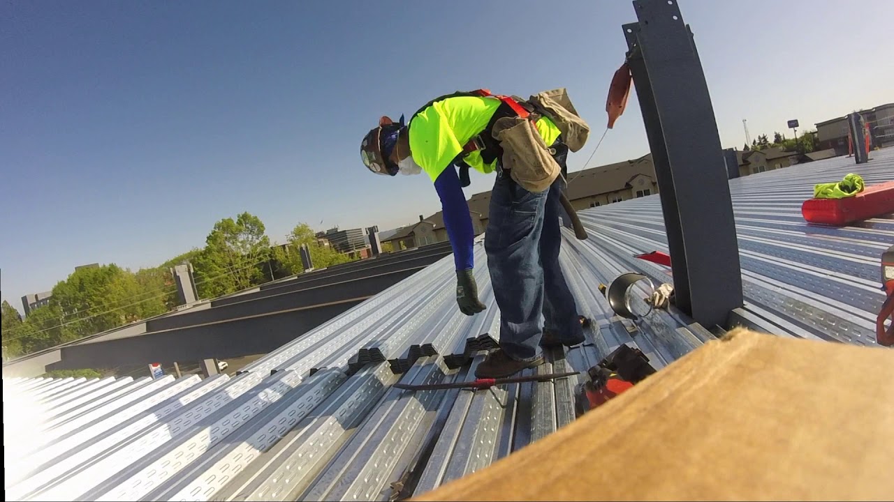 THROWING DECKING & CUTTING