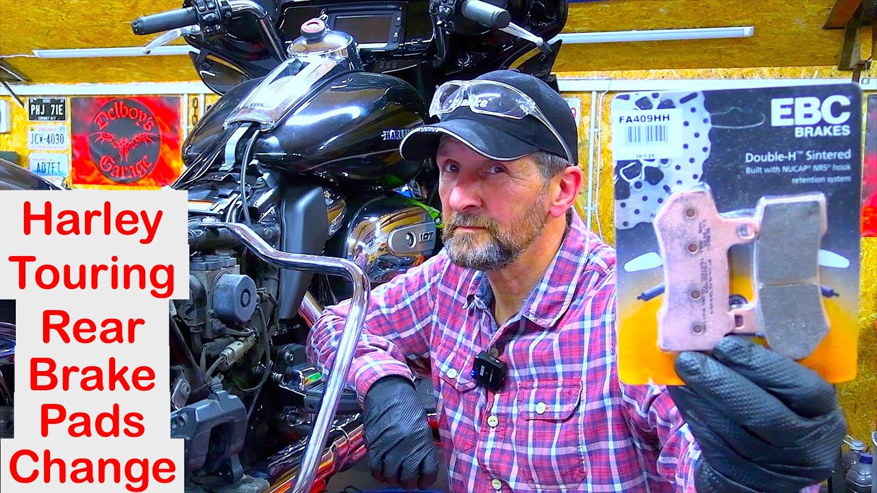 Harley Electra Glide Ultra Limited:-  Rear Brake Pads Change !