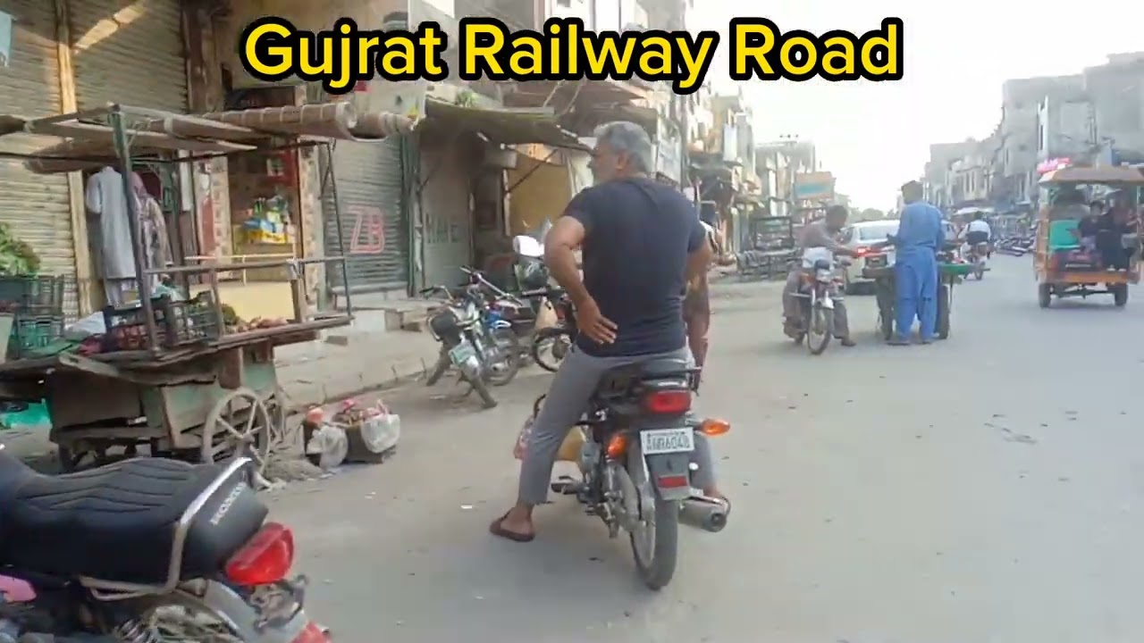 Gujrat Railway Road | Railway Road | Railway Road Gujrat Pakistan | Railway Road Market