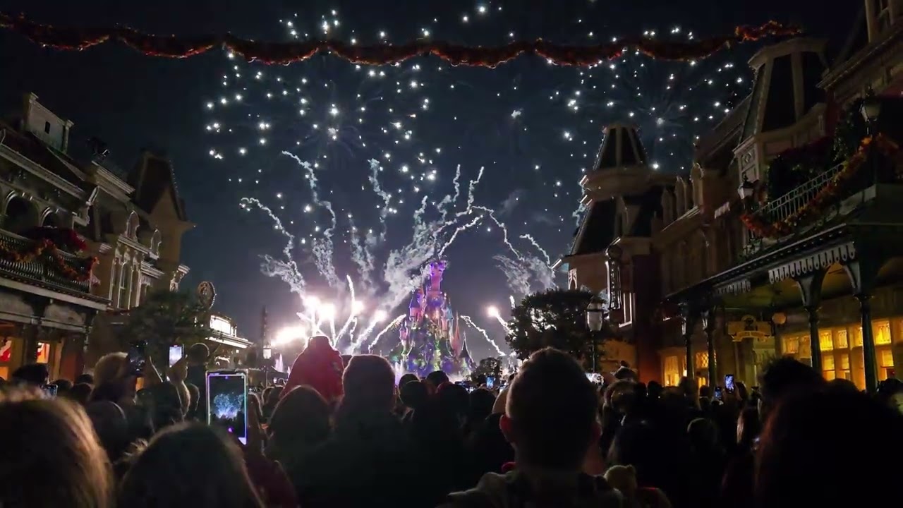 Finale du feux d'artifice d'Halloween à Disneyland Paris 