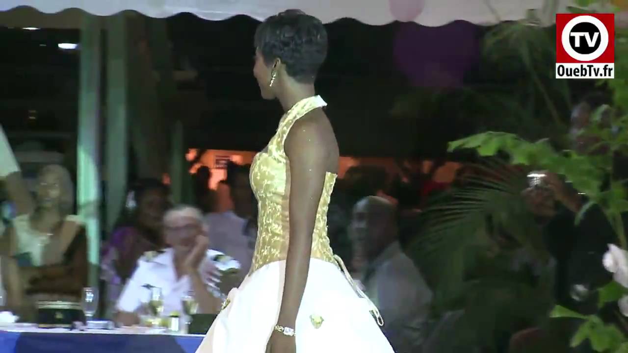 Election de la Miss Saint-Laurent du Maroni 2009 - Passage en tenue de soiree.