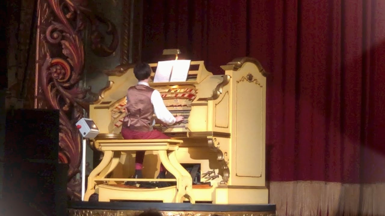 Back to the Twenties - Playing the 1929 State Theatre Wurlitzer, Sydney