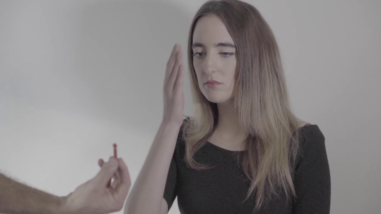 Neurologist demonstrates the RACP Short Case Exam for the Upper Cranial Nerves