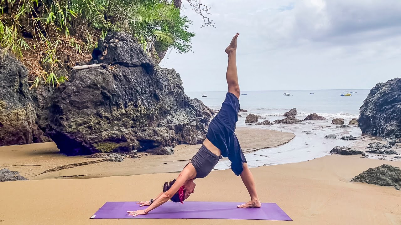 VINYASA FLOW LENTO 35-Min | Yoga para Liberar o Estresse | COSTA RICA