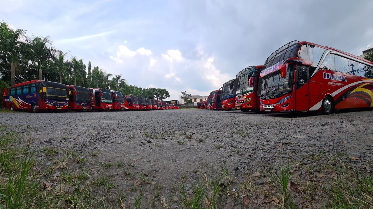 GEREBEK MABES BUS MAKMUR / HALMAHERA DI MEDAN ⁉️ AKHIRNYA MESIN REHAT SEJENAK DARI ASPAL SUMATERA ✅