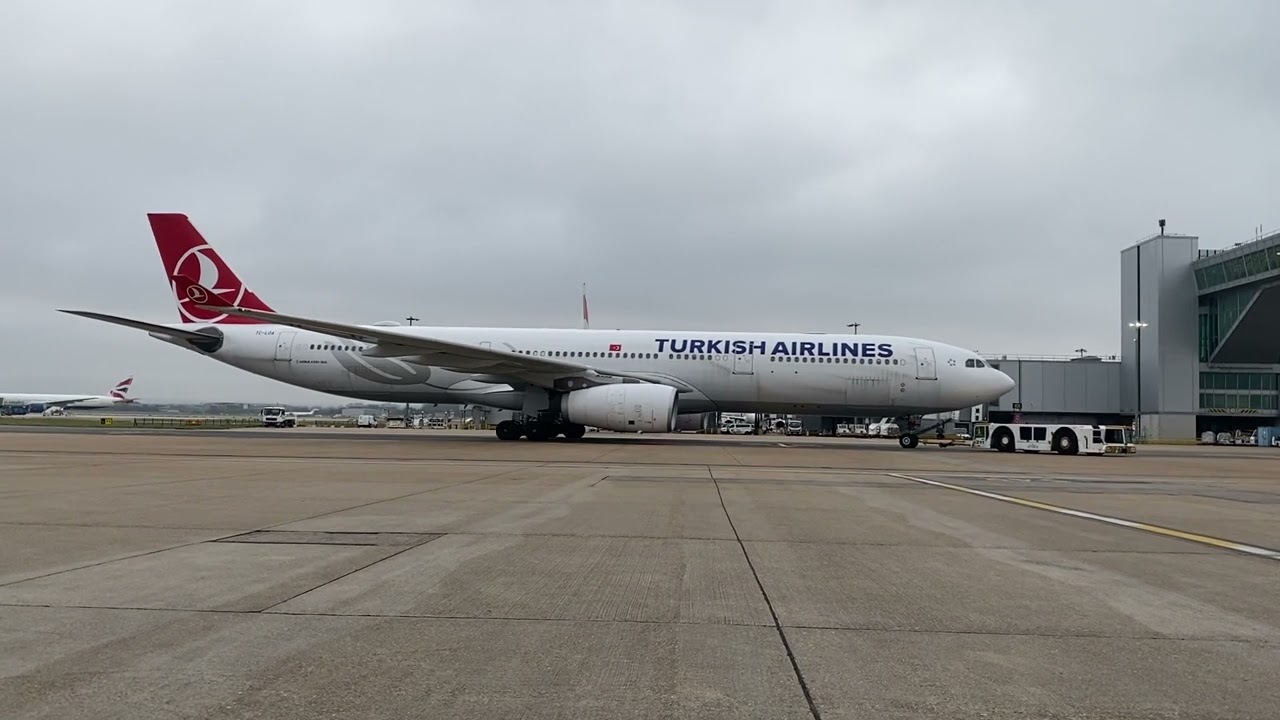 Turkish airlines Airbus A330 pushback and engine start (Trent 700)