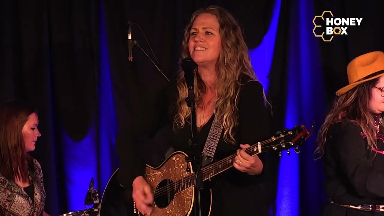 Vox Americana - Goldie - Honey Box Live, Series 9, Episode 1